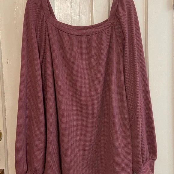Feminine Blouse with Long Sleeves, sweatshirt‎ size 2XL - Picture 4 of 10